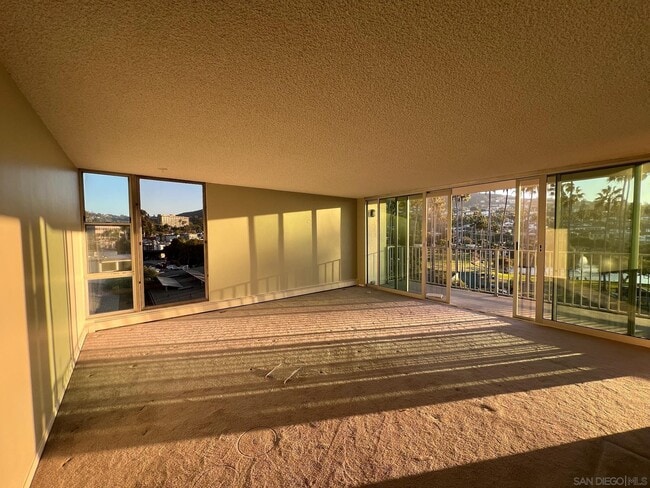 Building Photo - 8111 Camino Del Oro