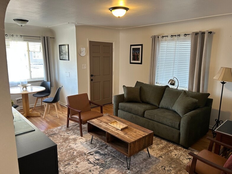 Building Photo - 4926 Hooker St