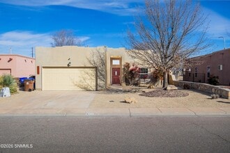 Building Photo - 4032 Cll De Estrellas