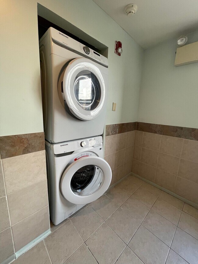 Building Photo - 1700 E Passyunk Ave