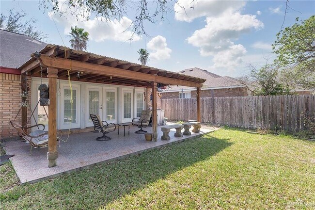 Building Photo - 1801 Crown Pointe Blvd