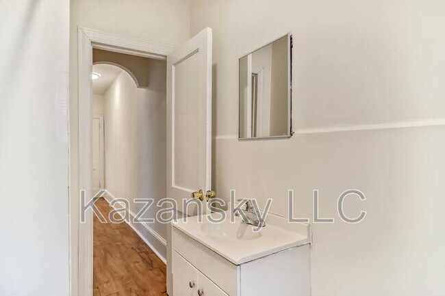 Building Photo - 4515 N Marvine St