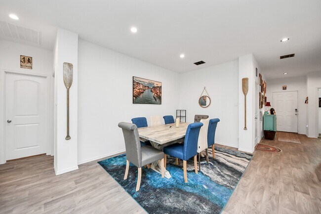 Building Photo - 403 Blanco Ln