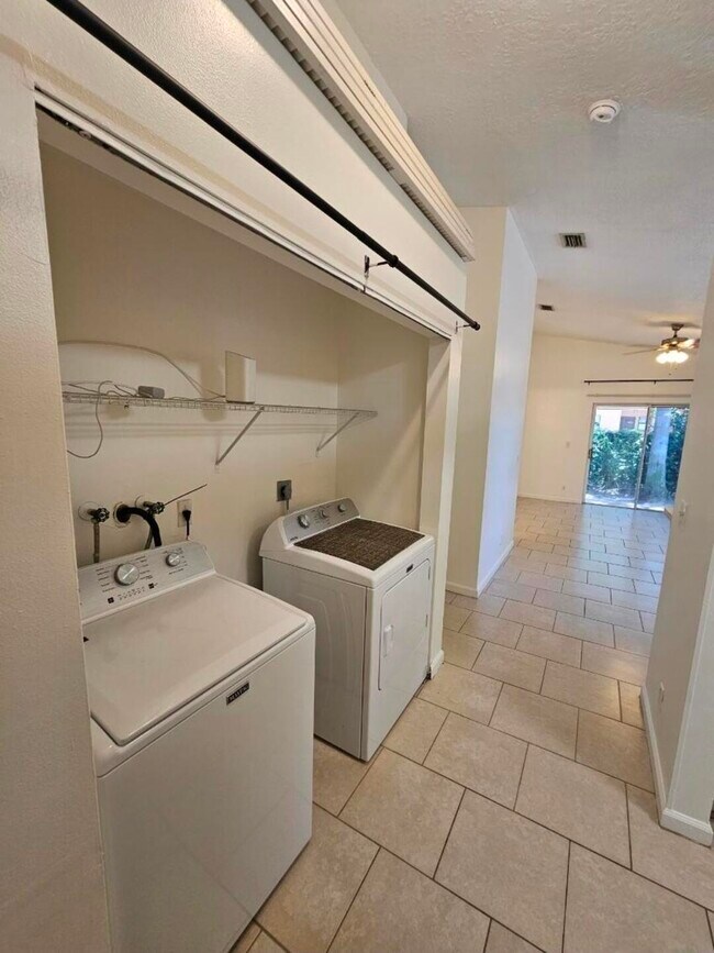 Building Photo - 3620 NW 91st Ave