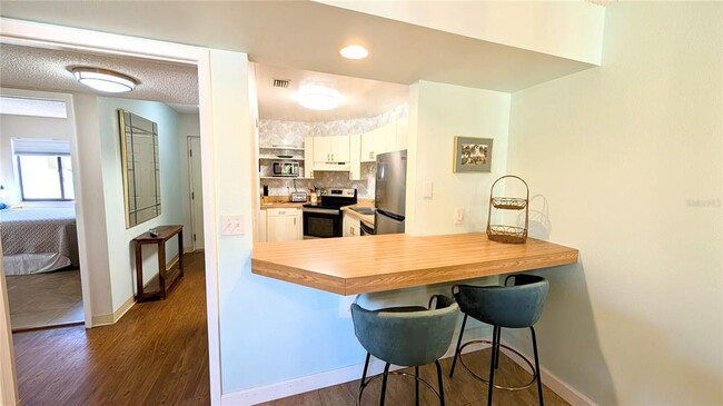 Building Photo - 1515 Pinellas Bayway S