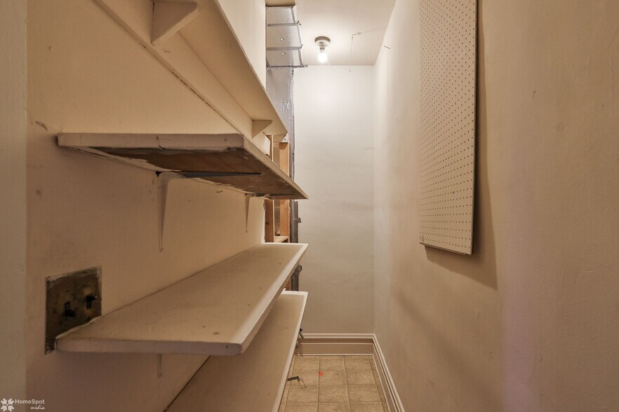 Building Photo - 1629 W Broad St