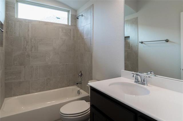 Building Photo - 4004 Knollbrook Ln