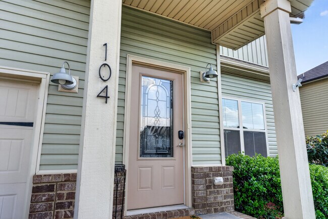 Building Photo - 104 Woodtrace Ct