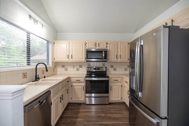 Building Photo - 11513 Juniper Ridge Dr