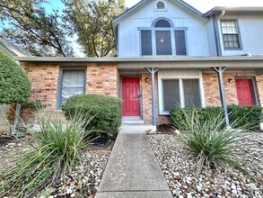 Building Photo - 1411 Gracy Farms Ln