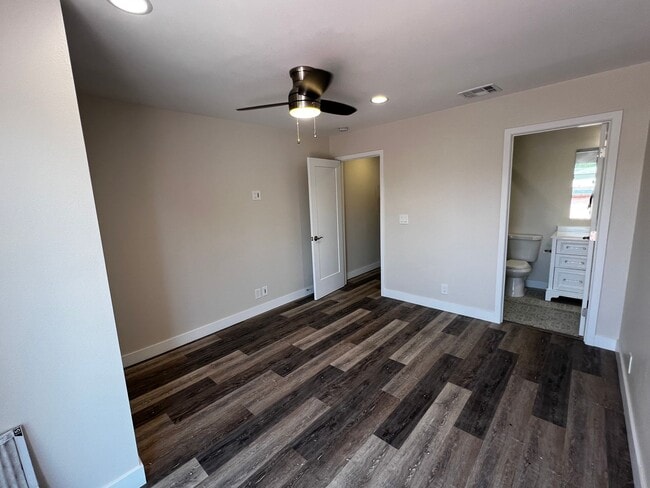 Building Photo - 603 N Pomona Ave