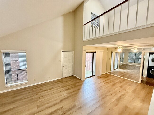 Building Photo - 3100 Walnut Bend Ln