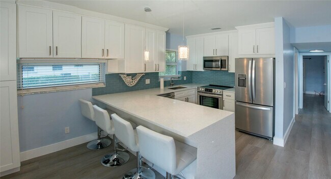 Building Photo - 1991 NE 32nd St