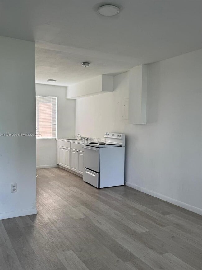 Building Photo - 660 NE 88th Terrace