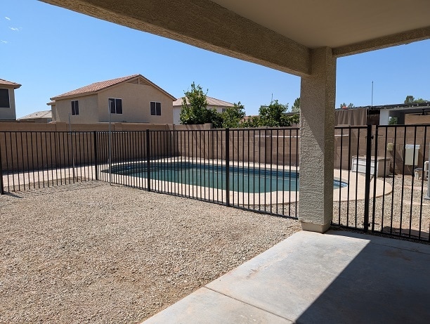 Building Photo - 1711 W Wilson Ave