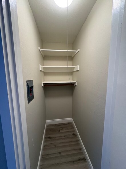 Building Photo - 5412 Claremont Ave