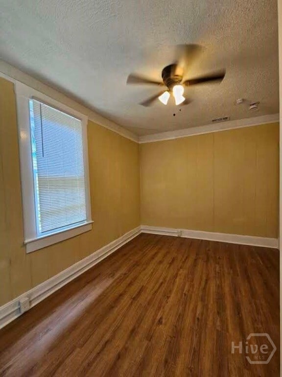 Building Photo - 714 W 38th St