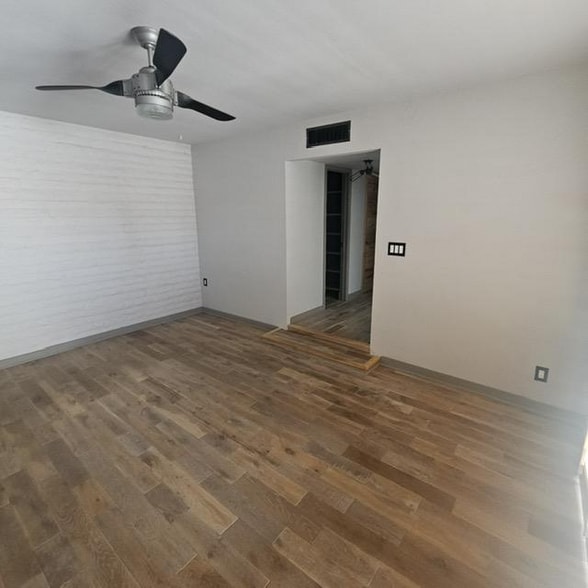 Building Photo - 12602 N Scottsdale Rd