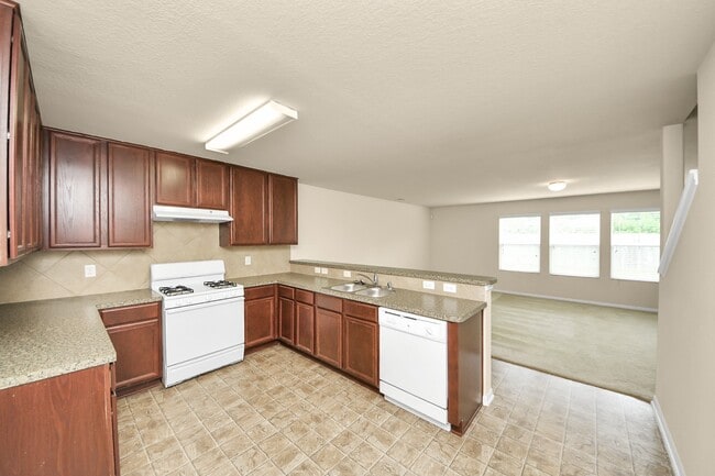 Building Photo - 15623 Sheldon Ridge Way