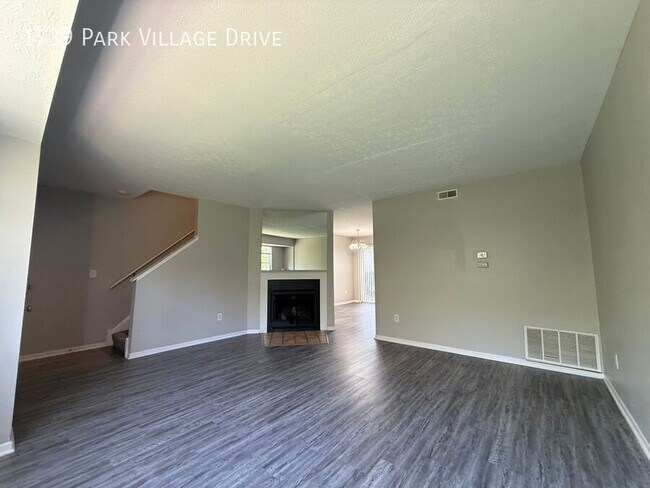 Building Photo - 1739 Park Village Dr