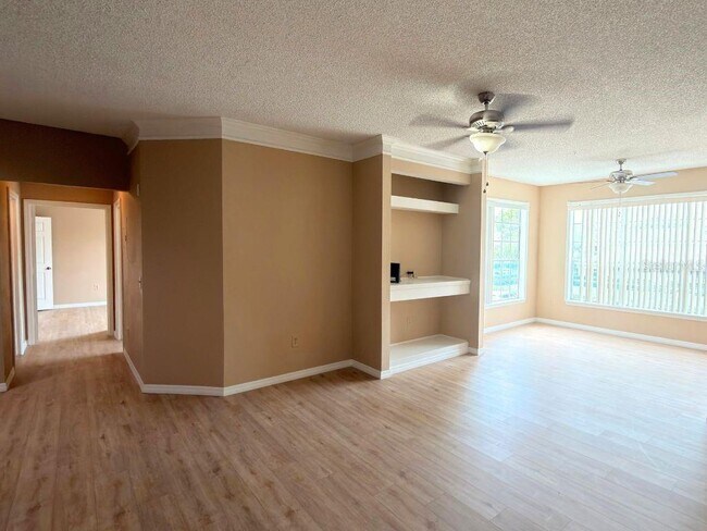 Building Photo - 13025 Mulberry Park Dr