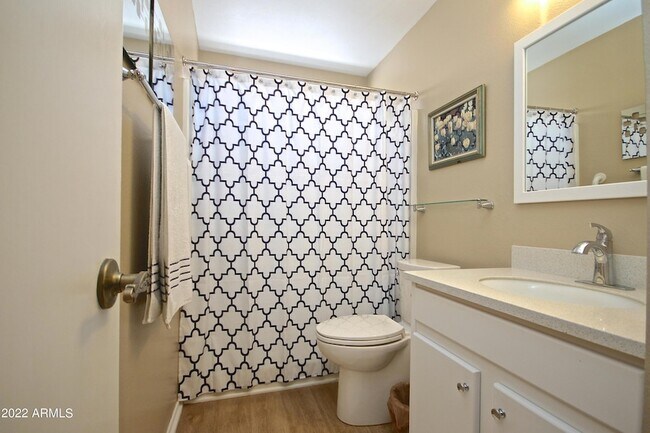 Building Photo - 1800 E Winged Foot Dr