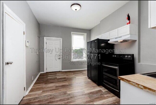 Building Photo - 4005 S Grand Blvd