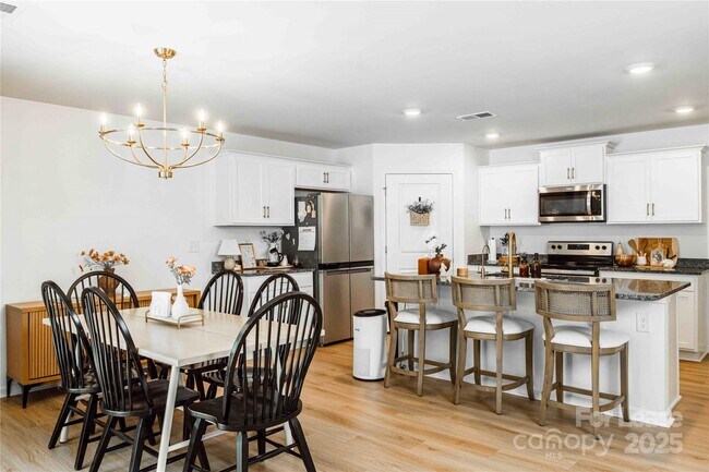 Building Photo - 2880 Sherrills Strm Dr