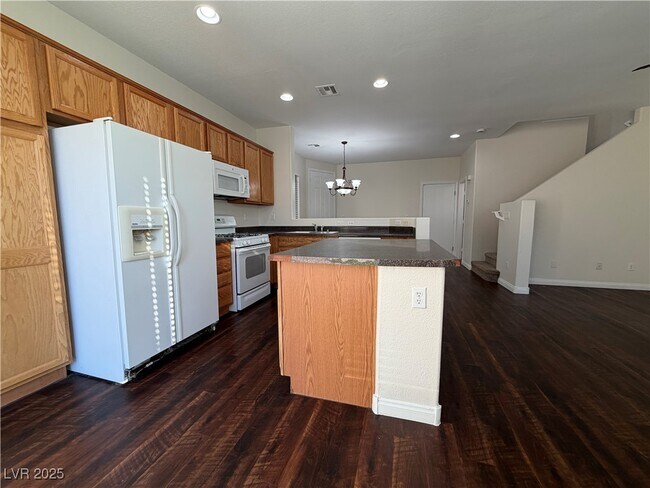 Building Photo - 287 Red Eucalyptus Dr