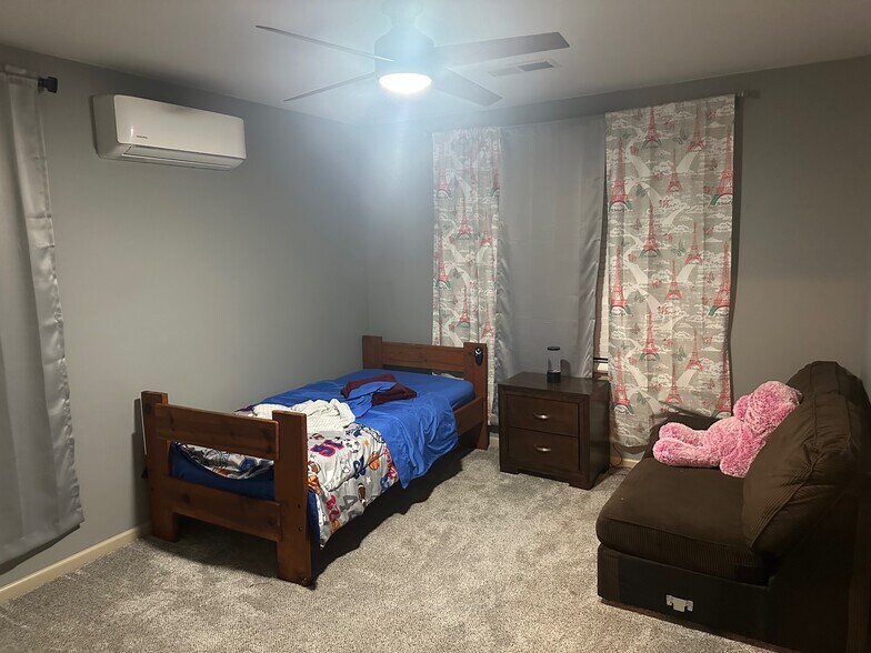 Building Photo - 2140 Old Highway 50