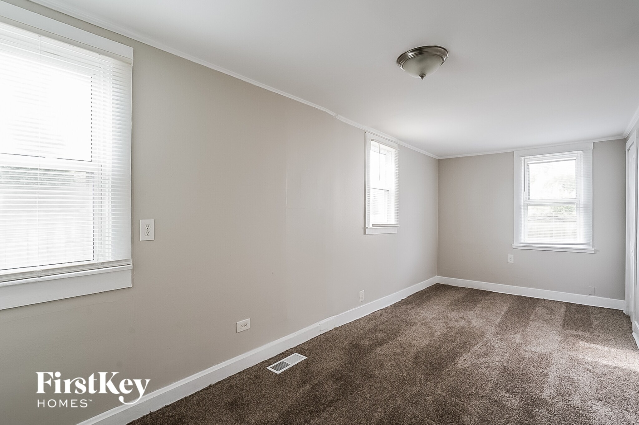 Building Photo - 113 N Metropolitan Ave