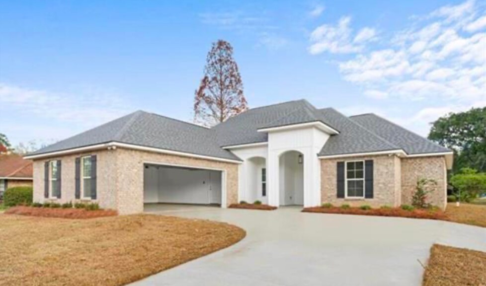 Primary Photo - 14071 Woodland Ridge Ave