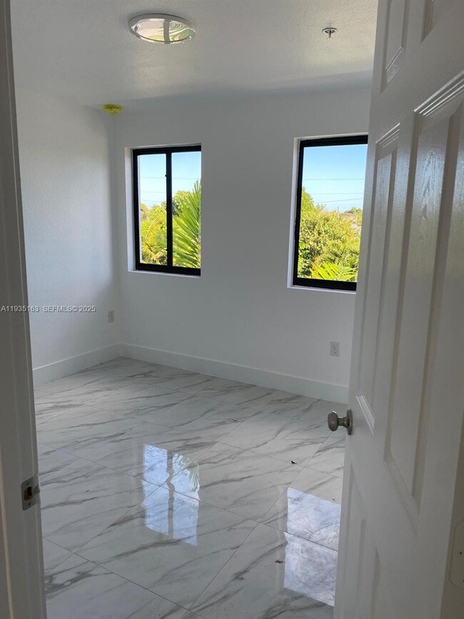 Building Photo - 27100 SW 142nd Pl