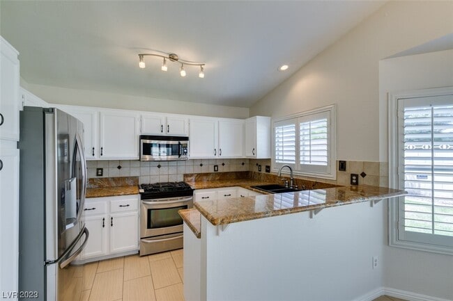 Building Photo - 8000 Tulum Ct