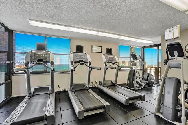 Building Photo - 936 Intracoastal Dr