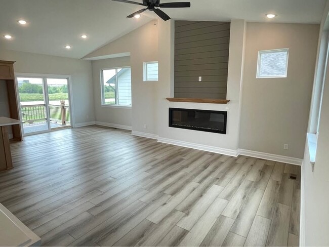 Building Photo - 5496 N Toben Dr