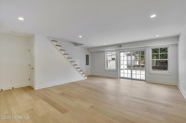 Building Photo - 243 Woodcrest Rd