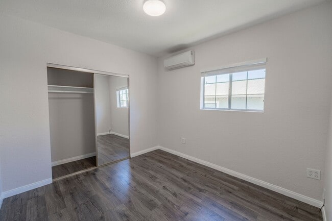 Building Photo - Beautifully updated 2 bed, 2 bath single-family home in Logan Heights