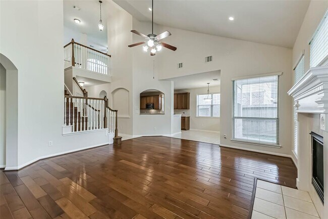 Building Photo - 12935 Bedford Falls Dr