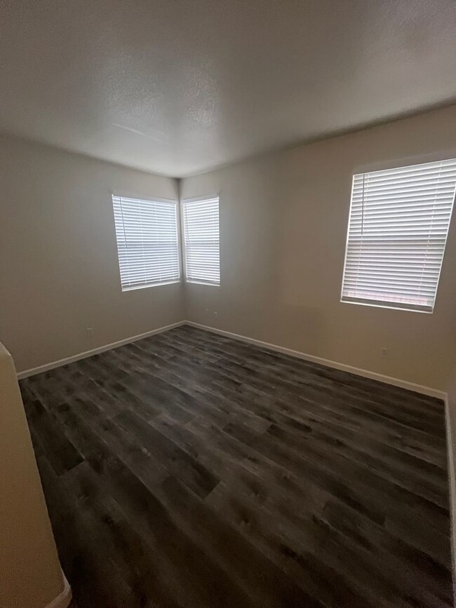 Building Photo - BEAUTIFUL UPDATED HOME IN NATOMAS!!