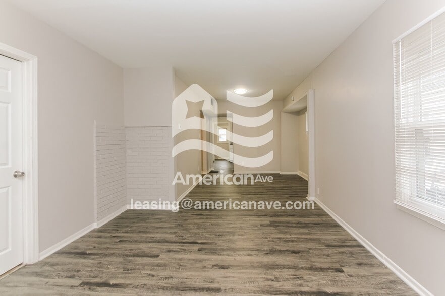 Building Photo - 1829 N Harding St