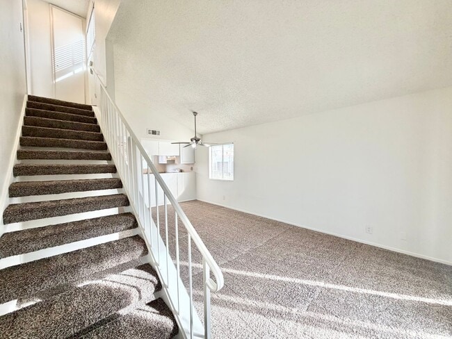 Building Photo - AVAILABLE NOW!! 2 Bedroom 2 Bathroom Condo in Rancho Mirage!