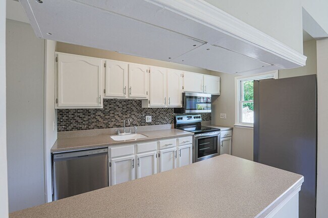 Building Photo - 11 Pawleys Ct