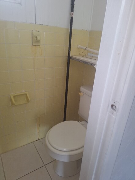 Building Photo - 5117 Beacon Hill Dr