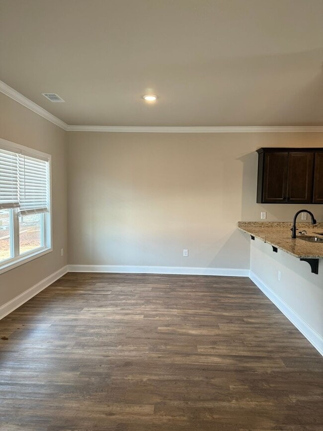 Building Photo - 4 Bedroom/4Bath off Will Hunter Rd. Pre-leasing Now!