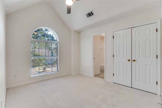 Building Photo - 2655 Lakeforest Ct