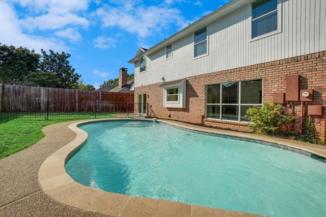 Building Photo - 1719 Altacrest Dr