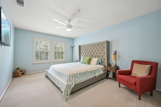 Building Photo - 2209 Stonepark Pl