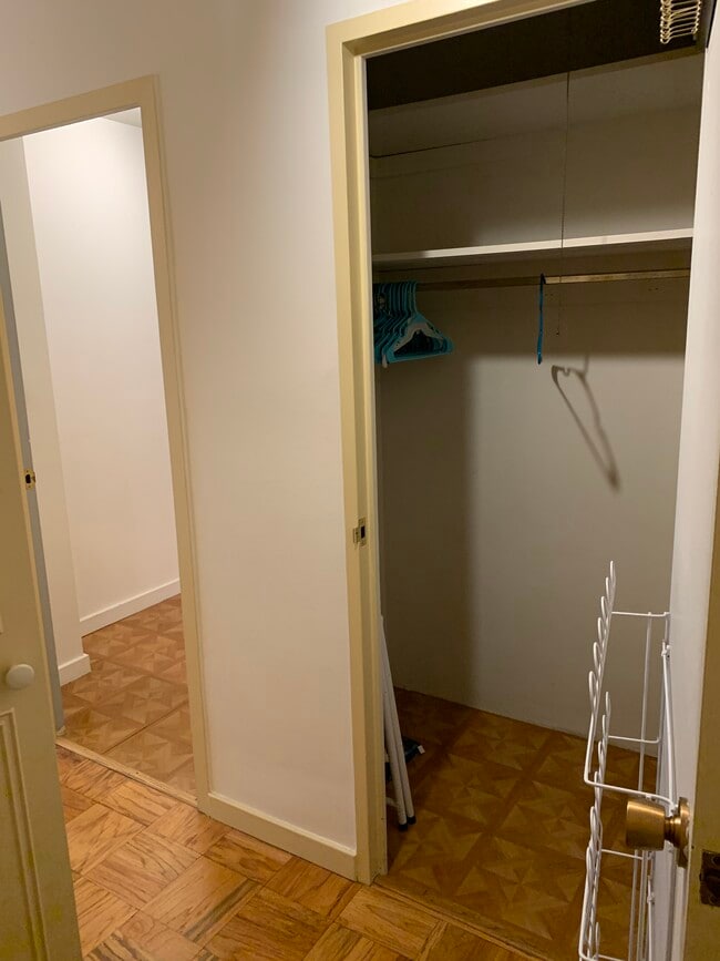 Building Photo - 112 Washington Pl