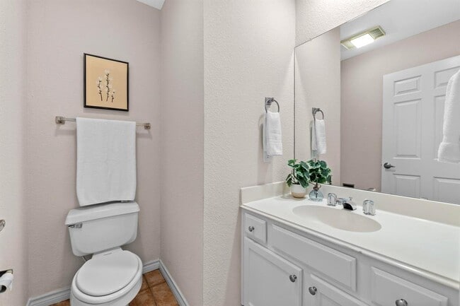 Building Photo - 1000 Liberty Park Dr